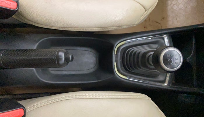 2018 Honda Amaze 1.5L I-DTEC V, Diesel, Manual, 1,31,503 km, Gear Lever