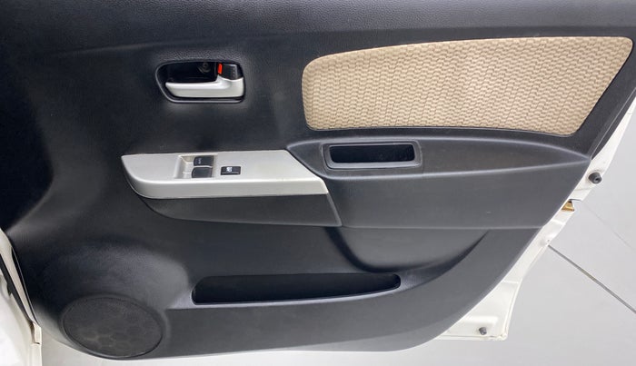 2017 Maruti Wagon R 1.0 LXI, Petrol, Manual, 71,729 km, Driver Side Door Panels Control