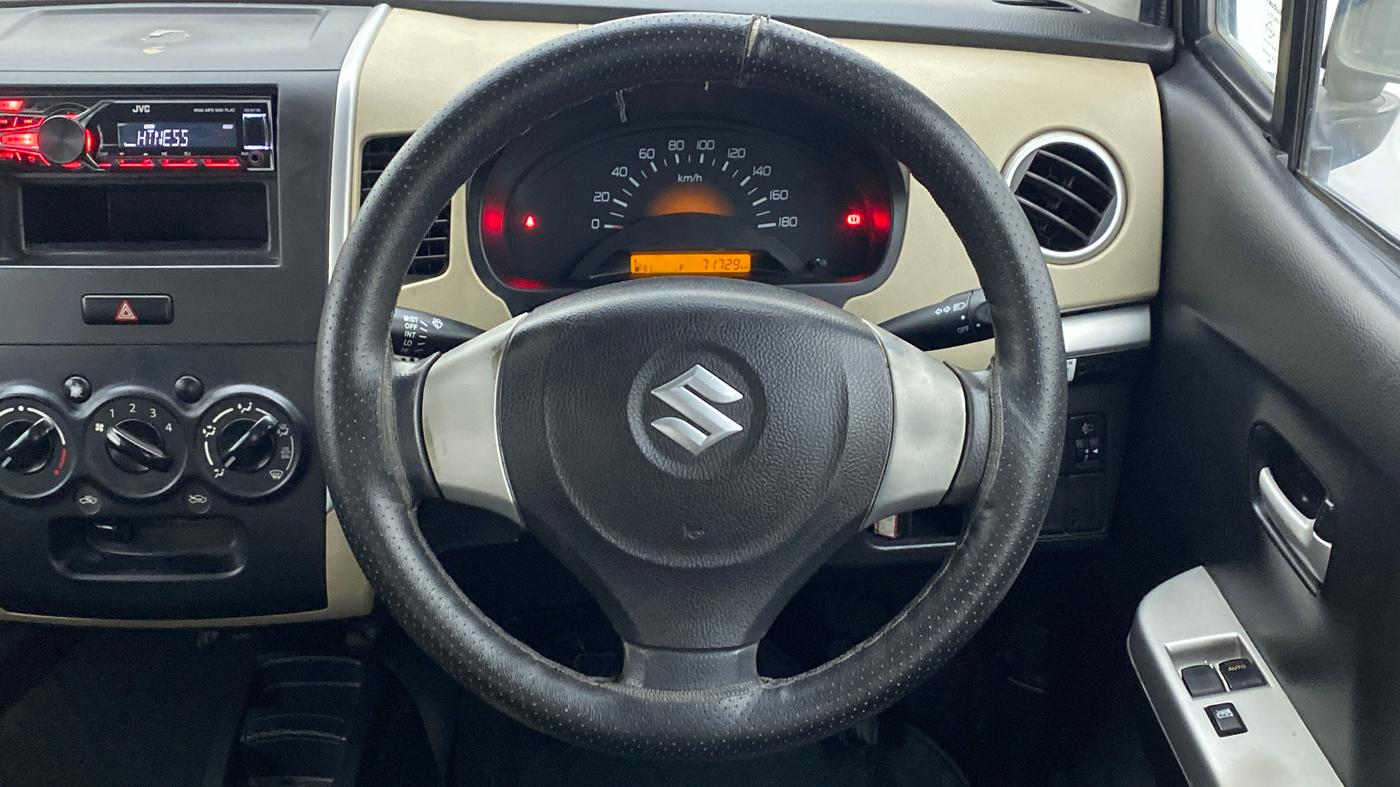2017 Maruti Wagon R 1.0 LXI, Petrol, Manual, 71,729 km, Steering Wheel Close Up
