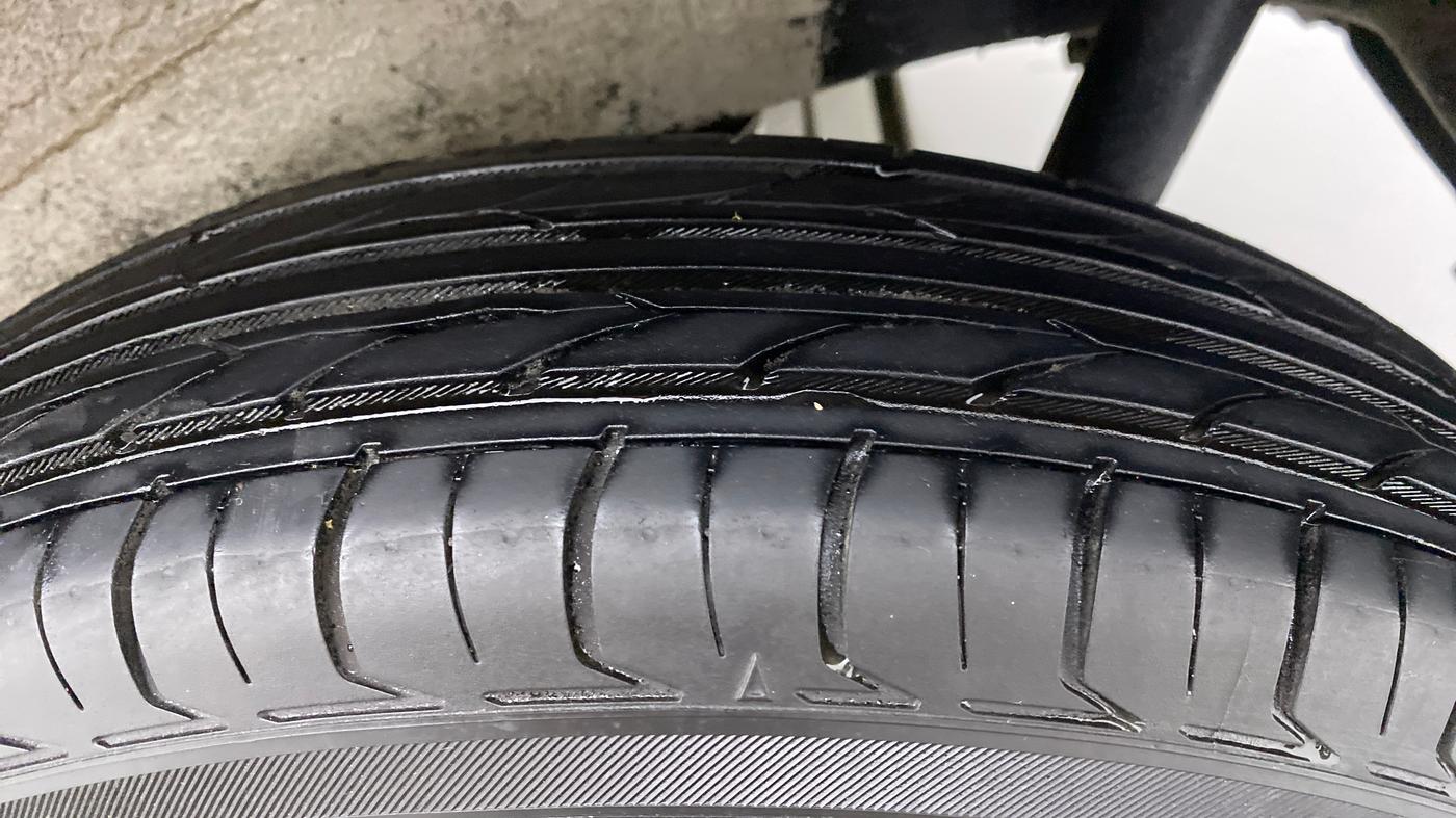 2017 Maruti Wagon R 1.0 LXI, Petrol, Manual, 71,729 km, Left Rear Tyre Tread