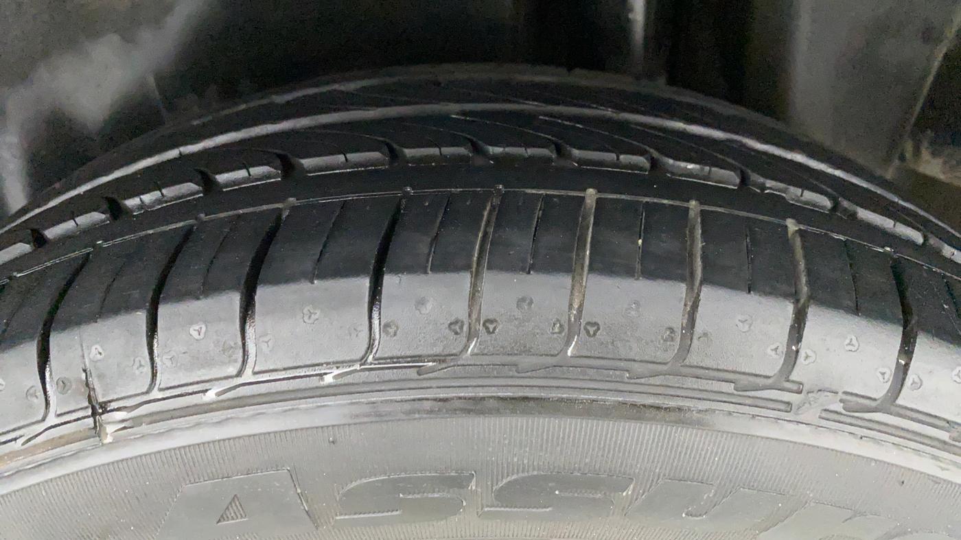 2019 Maruti Ciaz DELTA 1.5 SHVS VVT MT, Petrol, Manual, 20,701 km, Left Rear Tyre Tread
