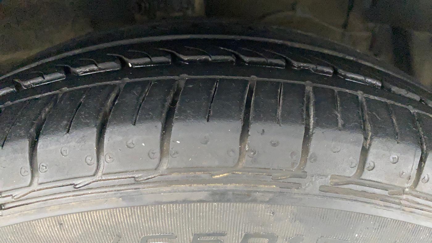 2019 Maruti Ciaz DELTA 1.5 SHVS VVT MT, Petrol, Manual, 20,701 km, Right Front Tyre Tread