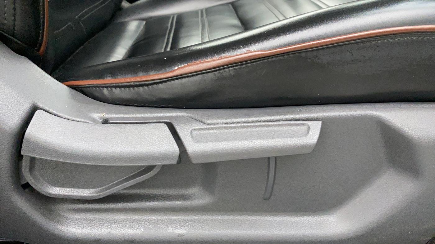 2020 Hyundai AURA S CNG, CNG, Manual, 40,714 km, Driver Side Adjustment Panel