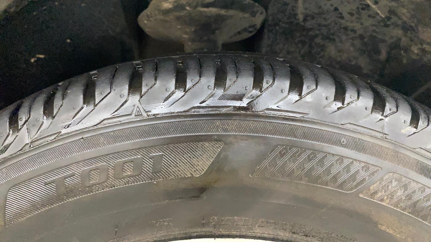 2019 Renault Duster 85 PS RXZ DIESEL, Diesel, Manual, 91,883 km, Right Front Tyre Tread