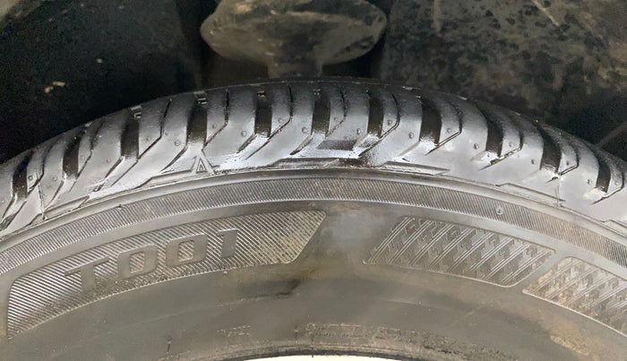 2019 Renault Duster 85 PS RXZ DIESEL, Diesel, Manual, 91,883 km, Right Front Tyre Tread