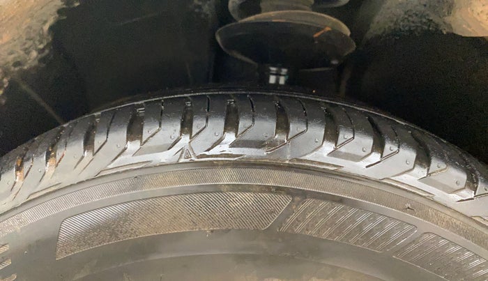 2019 Renault Duster 85 PS RXZ DIESEL, Diesel, Manual, 91,883 km, Left Front Tyre Tread