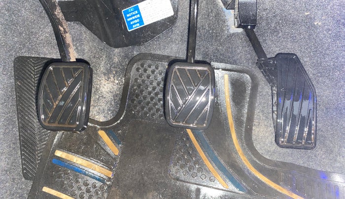 2021 Maruti Baleno DELTA PETROL 1.2, Petrol, Manual, 39,343 km, Pedals