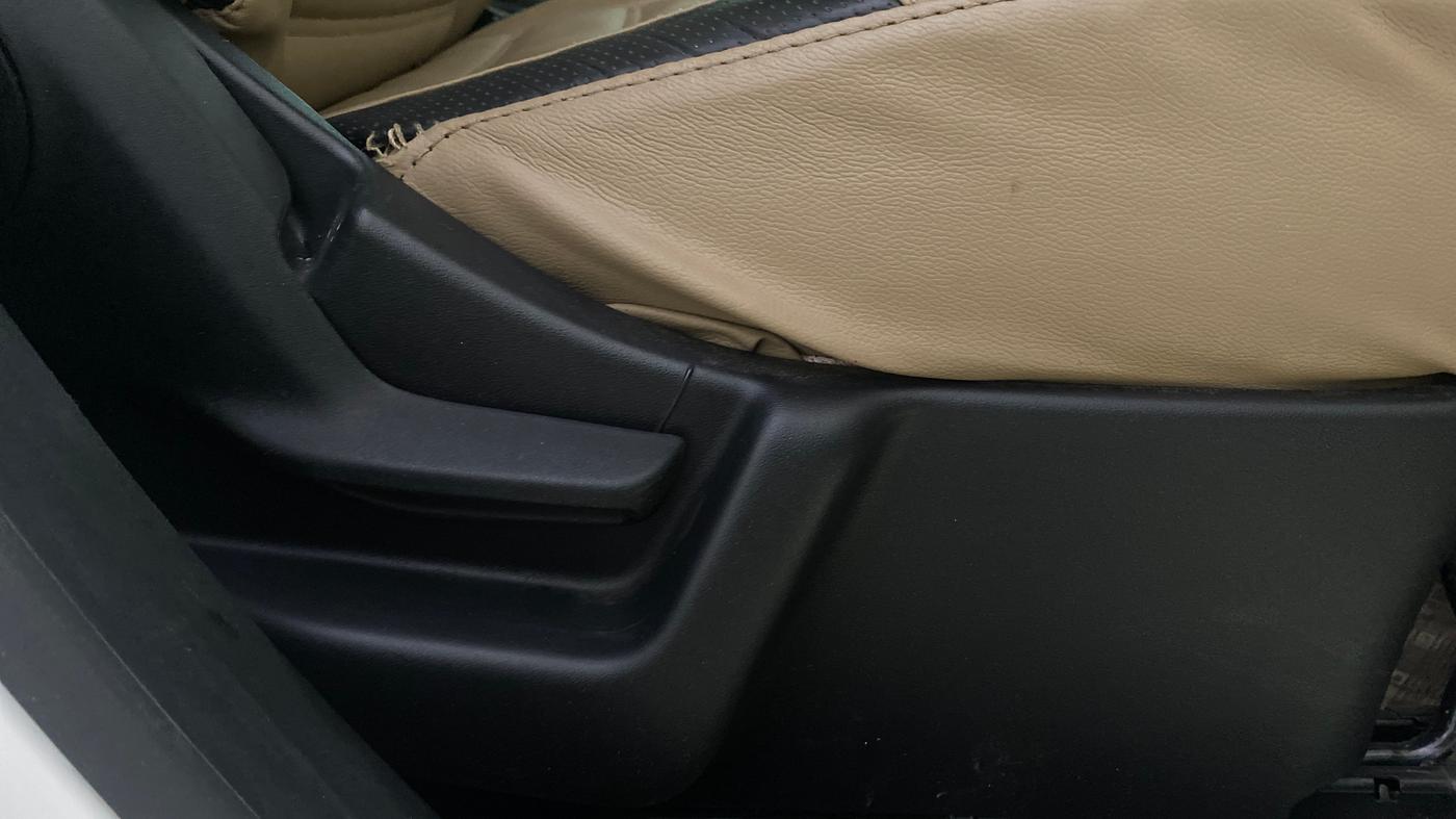 2019 Maruti New Wagon-R VXI 1.2 AMT, Petrol, Automatic, 21,172 km, Driver Side Adjustment Panel