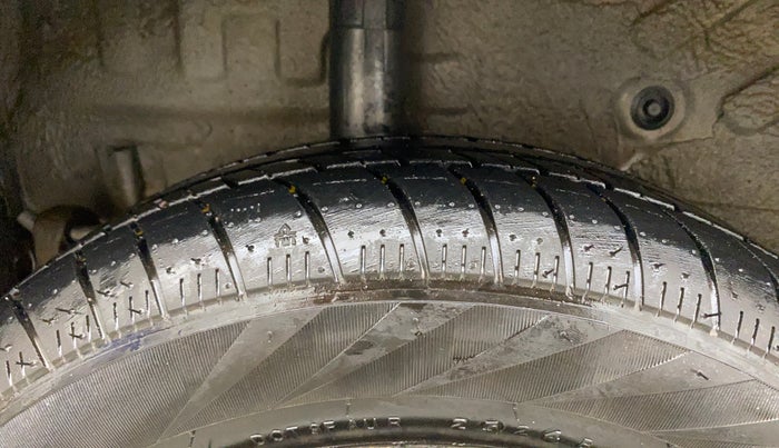 2016 Maruti Celerio VXI, Petrol, Manual, 38,983 km, Right Rear Tyre Tread