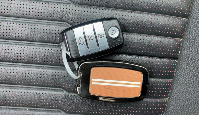 2022 KIA SONET GTX PLUS 1.0 IMT, Petrol, Manual, 18,318 km, Key Close Up