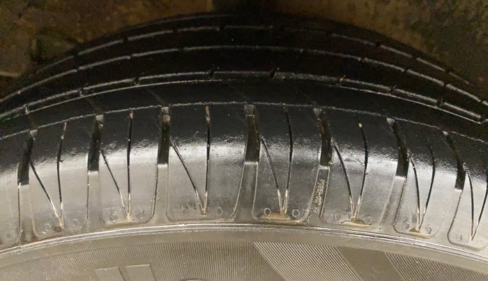 2022 KIA SONET GTX PLUS 1.0 IMT, Petrol, Manual, 18,318 km, Right Rear Tyre Tread