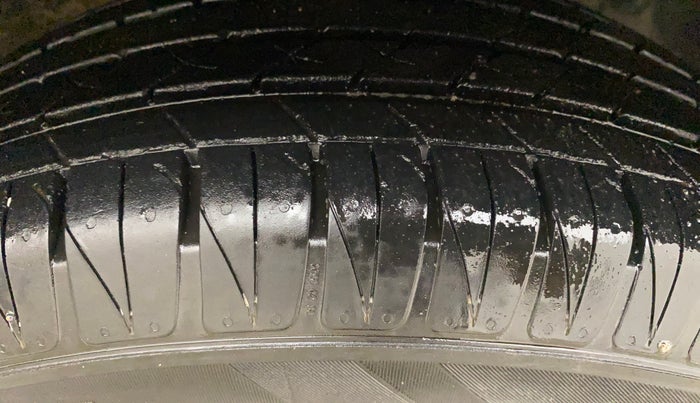 2022 KIA SONET GTX PLUS 1.0 IMT, Petrol, Manual, 18,318 km, Right Front Tyre Tread