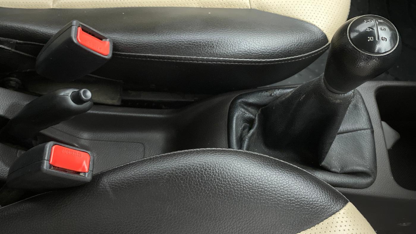 2016 Hyundai Eon ERA +, Petrol, Manual, 49,914 km, Gear Lever