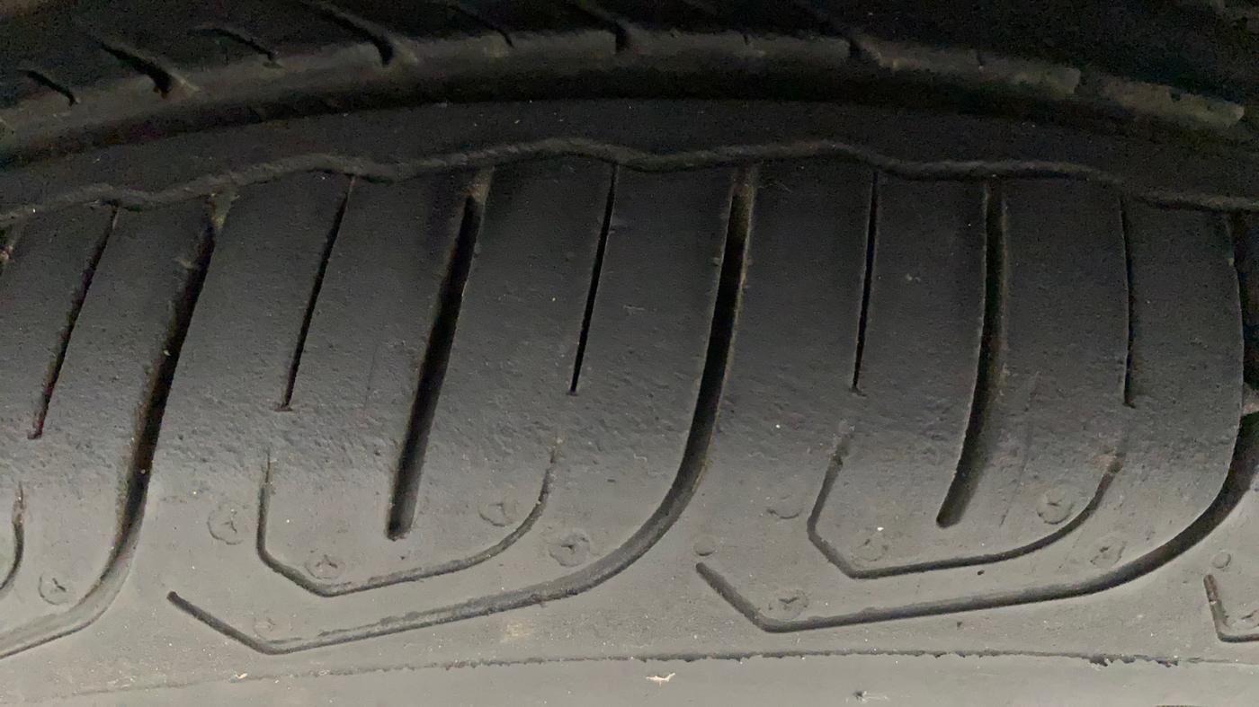 2016 Nissan Micra XV CVT, Petrol, Automatic, 61,039 km, Right Front Tyre Tread