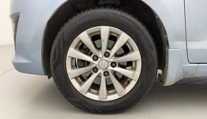 2012 Maruti Ertiga ZDI, Diesel, Manual, 1,06,213 km, Left Front Wheel