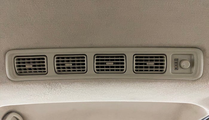 2012 Maruti Ertiga ZDI, Diesel, Manual, 1,06,213 km, Rear AC Vents