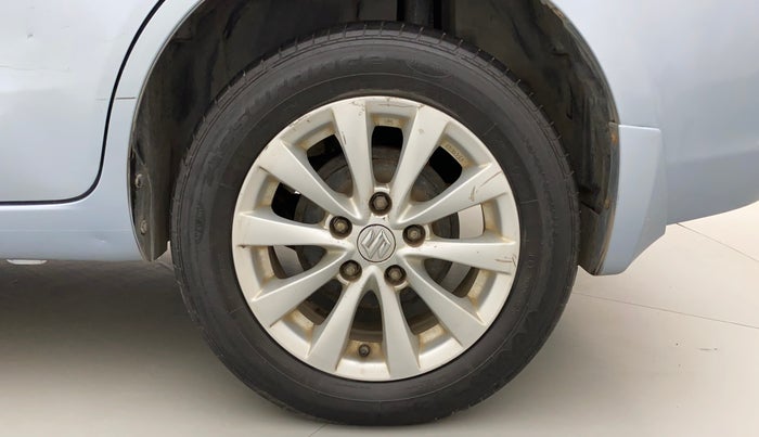 2012 Maruti Ertiga ZDI, Diesel, Manual, 1,06,213 km, Left Rear Wheel
