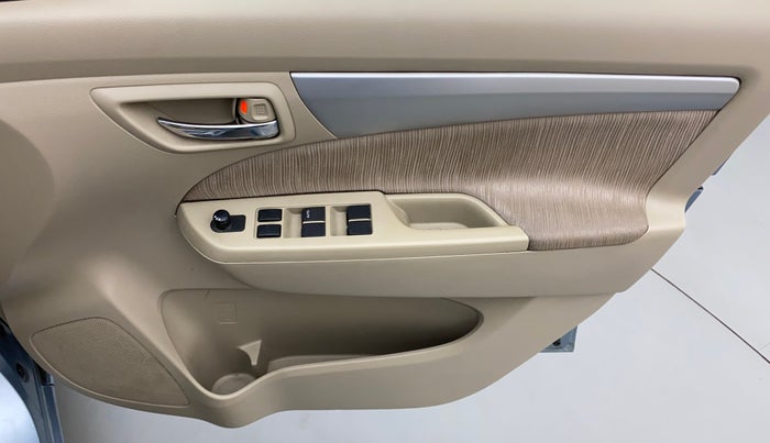 2012 Maruti Ertiga ZDI, Diesel, Manual, 1,06,213 km, Driver Side Door Panels Control
