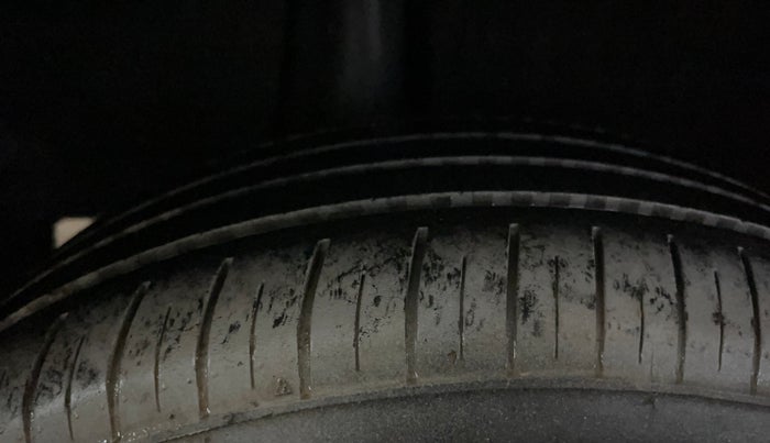 2018 Maruti Baleno DELTA PETROL 1.2, Petrol, Manual, 72,925 km, Right Rear Tyre Tread