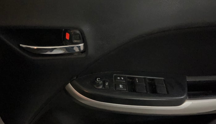 2018 Maruti Baleno DELTA PETROL 1.2, Petrol, Manual, 72,925 km, Driver Side Door Panels Control