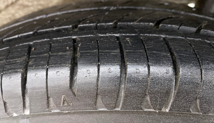 2014 Maruti Wagon R 1.0 LXI CNG, CNG, Manual, 59,130 km, Left Rear Tyre Tread