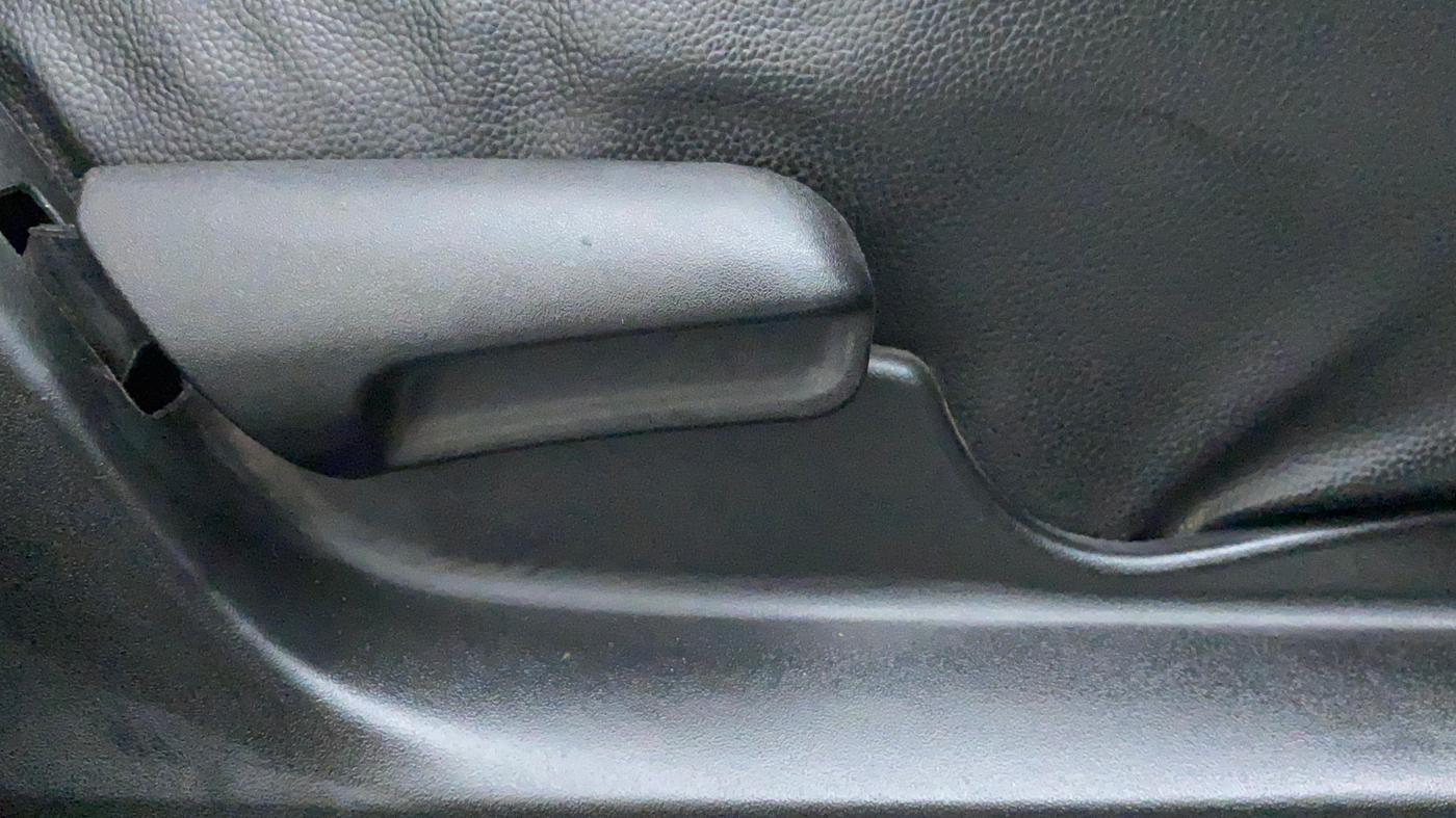2018 Maruti Celerio X Zxi, Petrol, Manual, 82,409 km, Driver Side Adjustment Panel