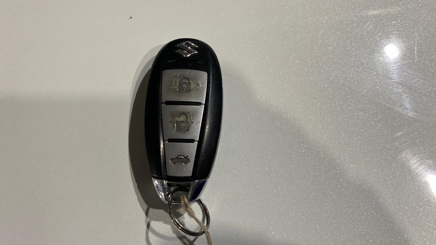 2015 Maruti Ciaz ZXI, Petrol, Manual, 65,548 km, Key Close Up