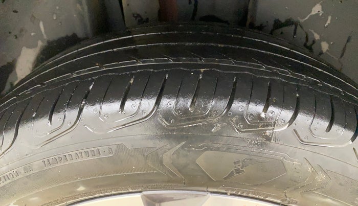 2022 Volkswagen TAIGUN TOPLINE 1.0 TSI AT, Petrol, Automatic, 44,910 km, Right Rear Tyre Tread