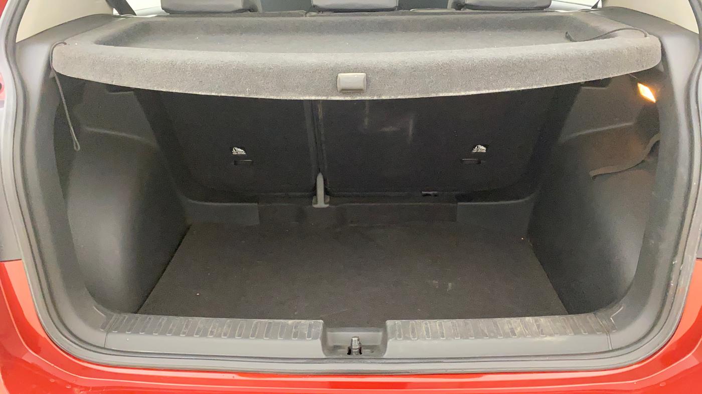 2022 Volkswagen TAIGUN TOPLINE 1.0 TSI AT, Petrol, Automatic, 44,705 km, Boot Inside
