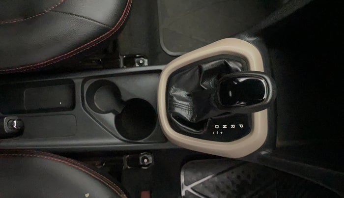 2014 Hyundai Grand i10 SPORTZ AT 1.2 KAPPA VTVT, Petrol, Automatic, 48,939 km, Gear Lever