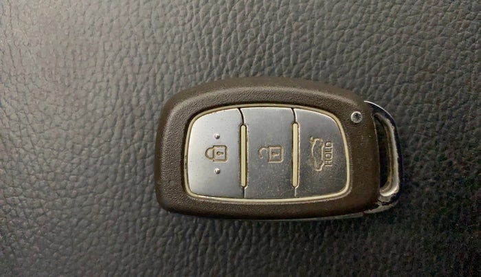 2014 Hyundai Grand i10 SPORTZ AT 1.2 KAPPA VTVT, Petrol, Automatic, 48,939 km, Key Close Up