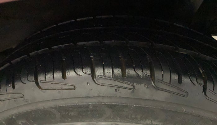 2014 Hyundai Grand i10 SPORTZ AT 1.2 KAPPA VTVT, Petrol, Automatic, 48,939 km, Left Rear Tyre Tread