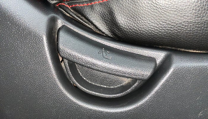 2014 Hyundai Grand i10 SPORTZ AT 1.2 KAPPA VTVT, Petrol, Automatic, 48,939 km, Driver Side Adjustment Panel