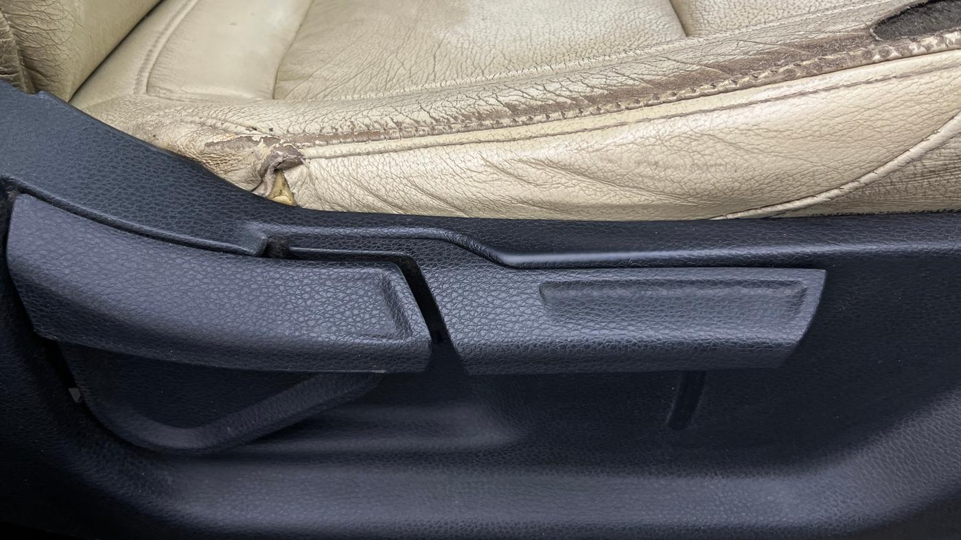 2019 KIA SELTOS HTX IVT 1.5 PETROL, Petrol, Automatic, 69,888 km, Driver Side Adjustment Panel