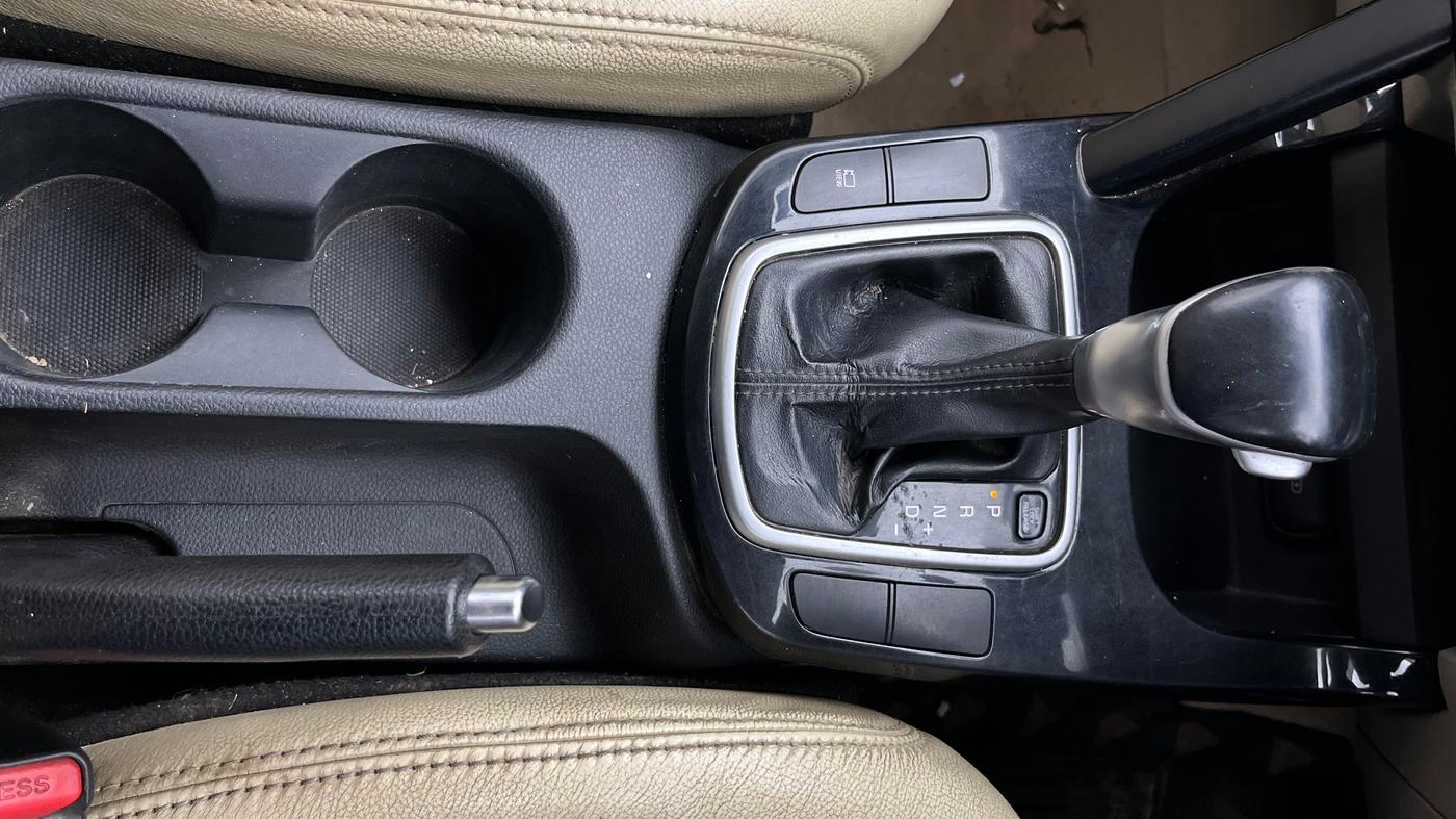 2019 KIA SELTOS HTX IVT 1.5 PETROL, Petrol, Automatic, 69,888 km, Gear Lever