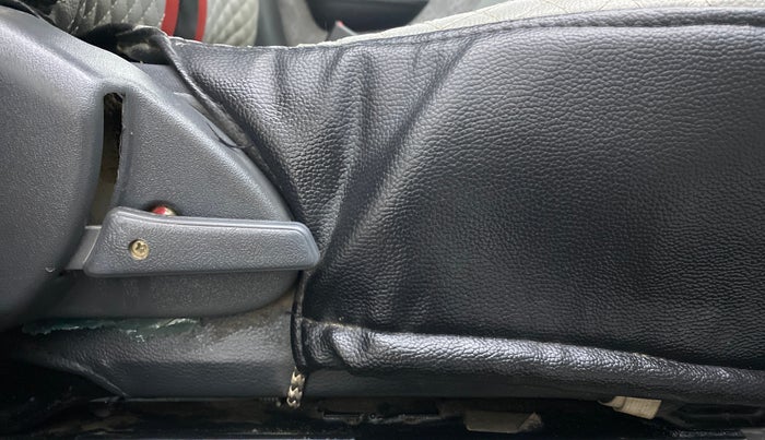 2017 Maruti Alto 800 LXI, Petrol, Manual, 75,771 km, Driver Side Adjustment Panel