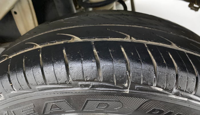 2017 Maruti Alto 800 LXI, Petrol, Manual, 75,771 km, Left Rear Tyre Tread