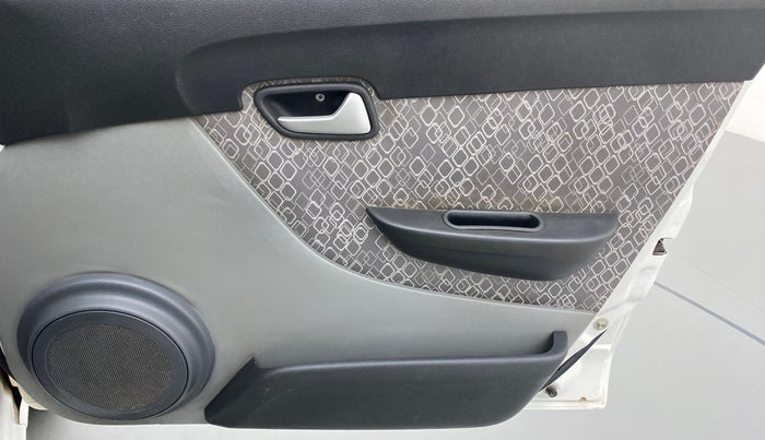 2017 Maruti Alto 800 LXI, Petrol, Manual, 75,771 km, Driver Side Door Panels Control