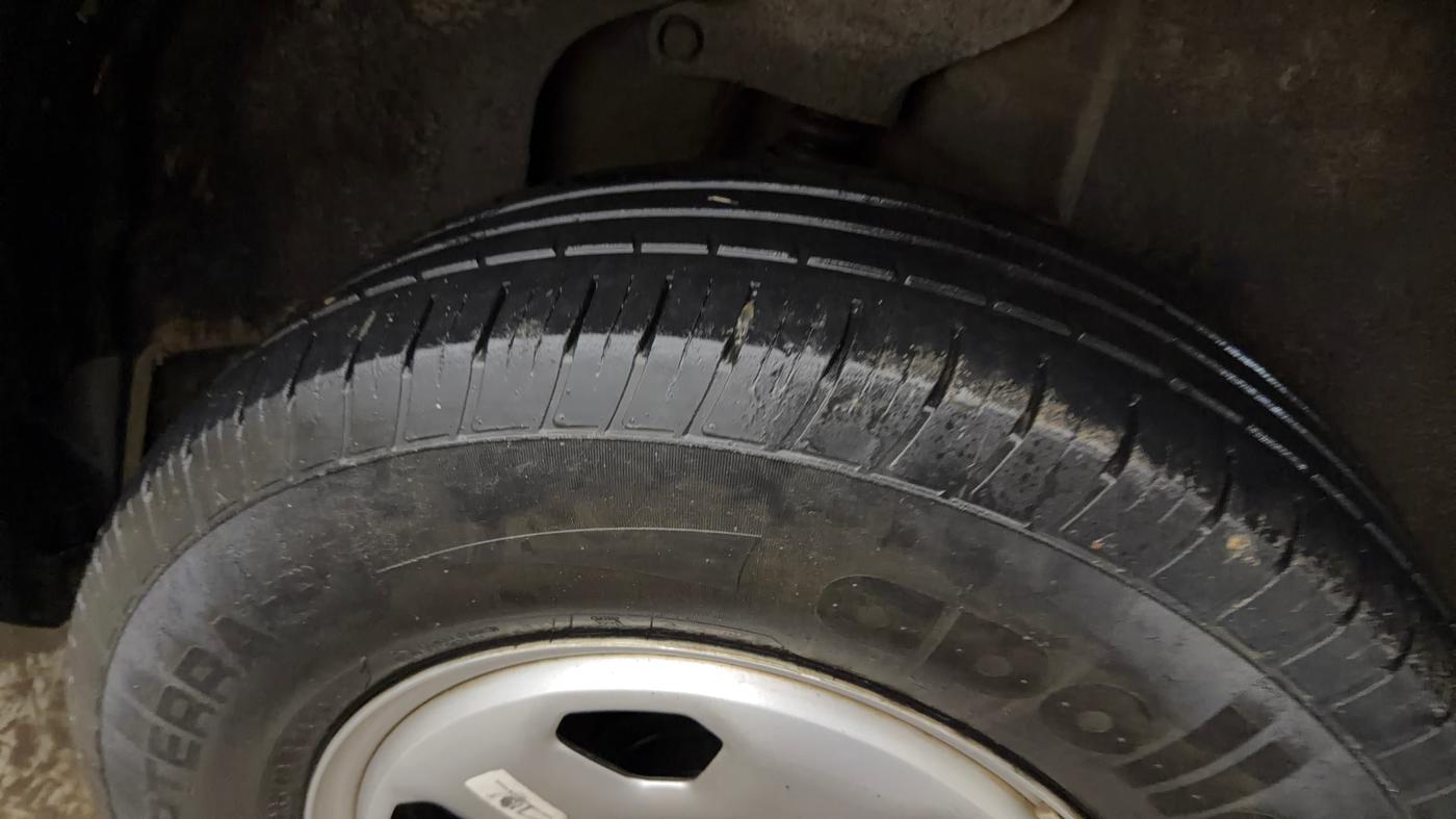 2022 Tata Safari XMA, Diesel, Automatic, 48,384 km, Left Rear Tyre Tread