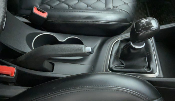 2018 Hyundai Verna 1.6 VTVT SX, Petrol, Manual, 30,687 km, Gear Lever