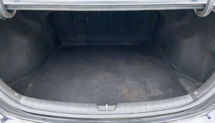 2018 Hyundai Verna 1.6 VTVT SX, Petrol, Manual, 30,687 km, Boot Inside