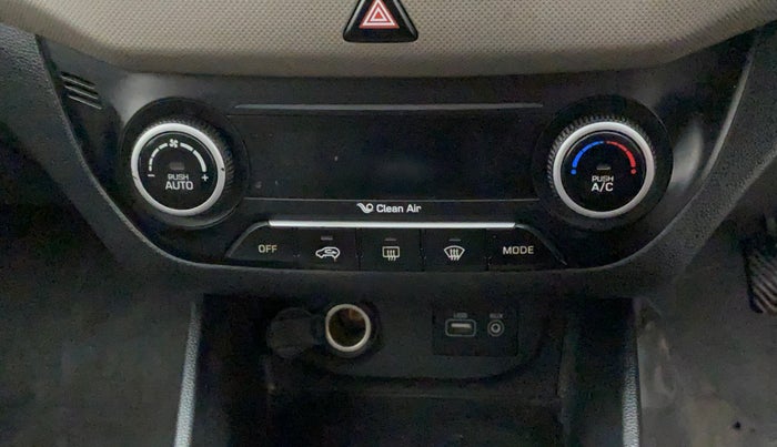 2015 Hyundai Creta SX PLUS 1.6 PETROL, Petrol, Manual, 68,592 km, AC Unit - Front vent has minor damage
