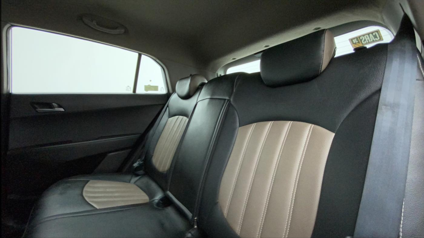2015 Hyundai Creta SX PLUS 1.6 PETROL, Petrol, Manual, 68,592 km, Right Side Rear Door Cabin