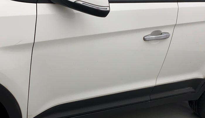 2015 Hyundai Creta SX PLUS 1.6 PETROL, Petrol, Manual, 68,592 km, Front passenger door - Minor scratches