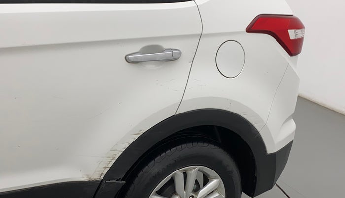 2015 Hyundai Creta SX PLUS 1.6 PETROL, Petrol, Manual, 68,592 km, Left quarter panel - Cladding has minor damage