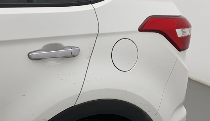 2015 Hyundai Creta SX PLUS 1.6 PETROL, Petrol, Manual, 68,592 km, Left quarter panel - Minor scratches