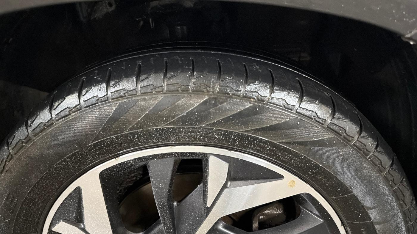 2022 Hyundai Creta E 1.5 PETROL, Petrol, Manual, 47,267 km, Right Front Tyre Tread