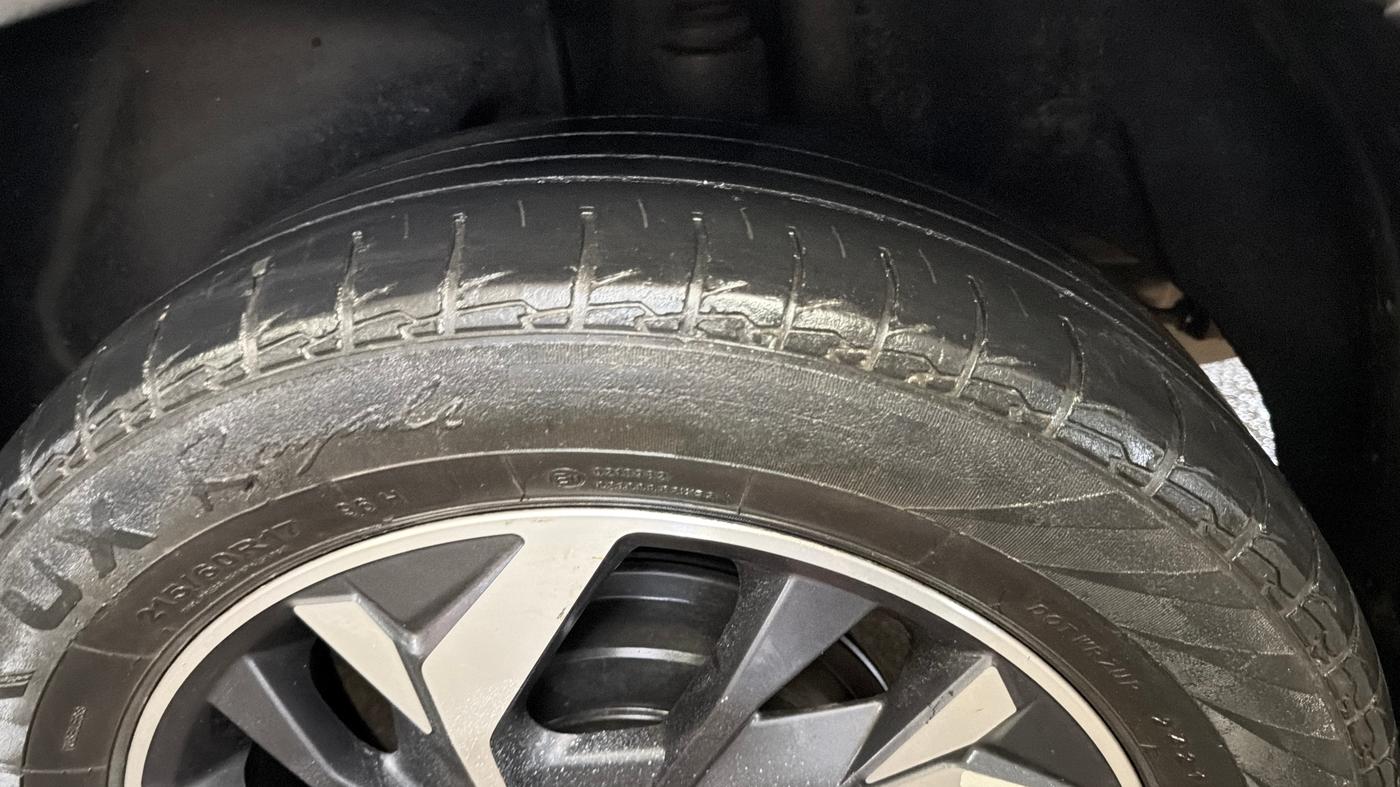 2022 Hyundai Creta E 1.5 PETROL, Petrol, Manual, 47,267 km, Left Rear Tyre Tread