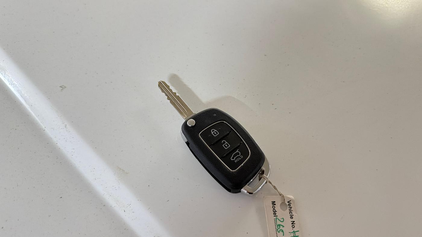 2022 Hyundai Creta E 1.5 PETROL, Petrol, Manual, 47,267 km, Key Close Up