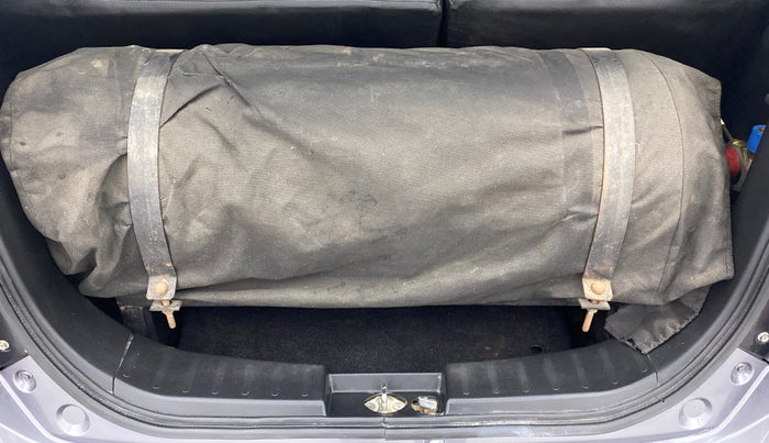 2018 Maruti Wagon R 1.0 VXI, CNG, Manual, 84,844 km, Boot Inside